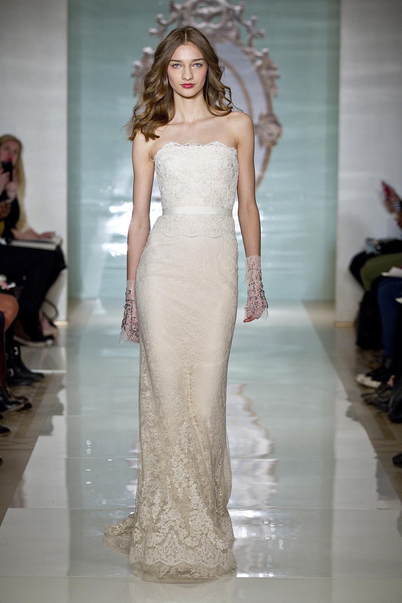 reem acra lace wedding dress