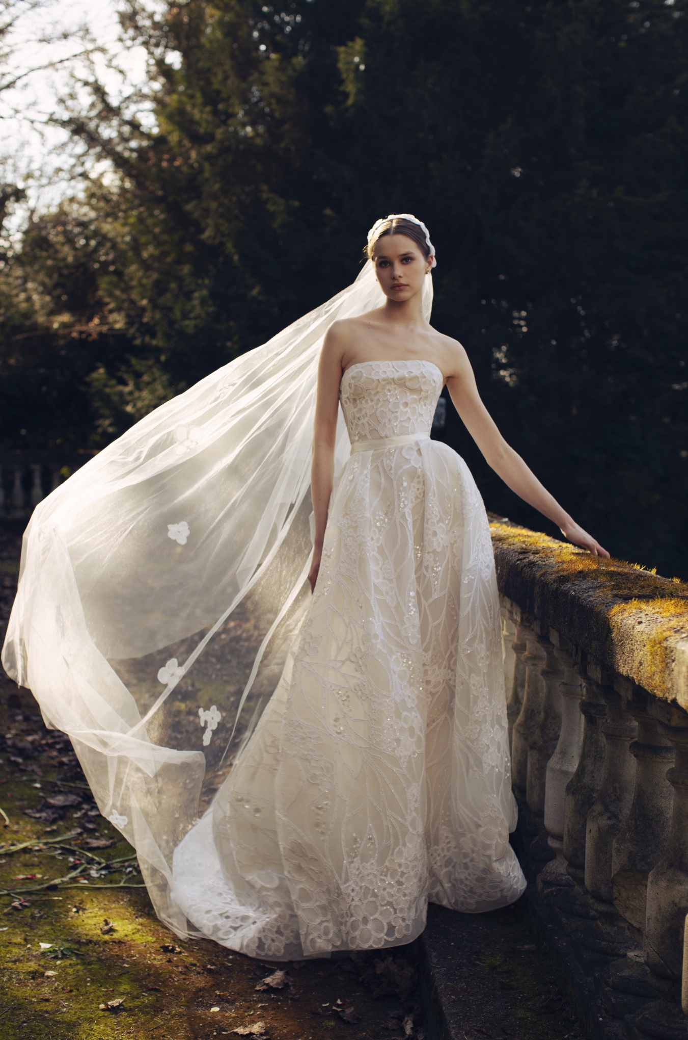 ELIE SAAB FALL 2022 BRIDAL COLLECTION - Perfect Wedding Magazine